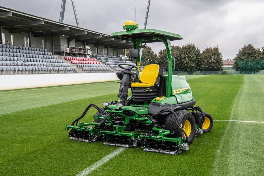 Már a sportpálya-fenntartásban is elérhetők precíziós megoldások